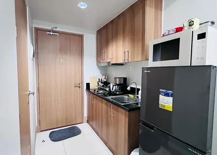 Tropical Island Escape - Shore 3 Tower 1 Apartment *